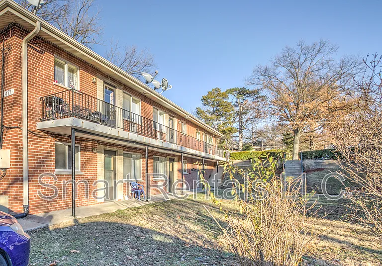 471 S Holmes Ave #B — Photo 9
