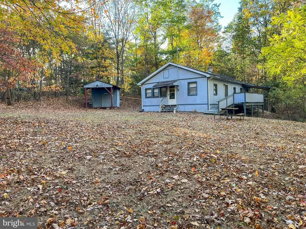 9766 Valley View Rd, Three Springs, PA 17264