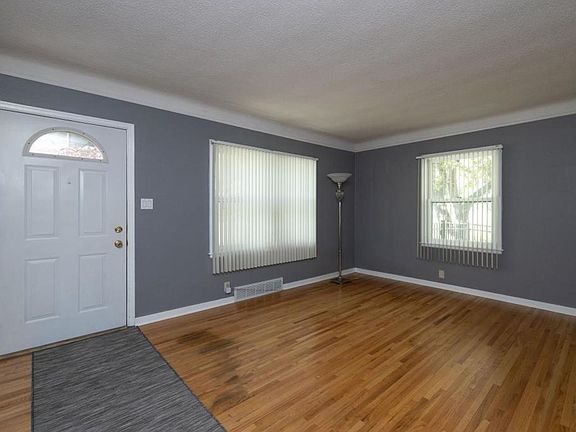 2nd image of 1847 Taylor Ave