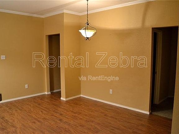 5th image of 1121 McKavett Dr