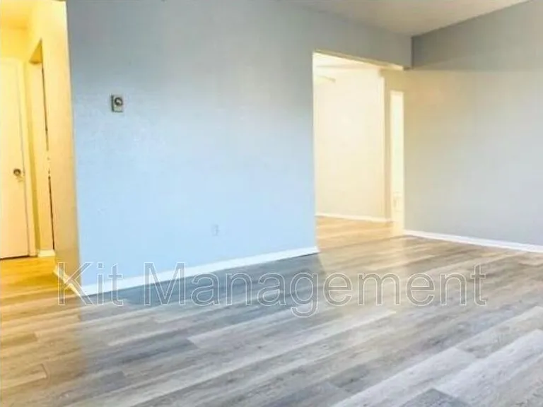 5809 Pickard Dr — Photo 3