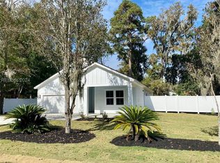 121 Bonaire Cir S, Beaufort, SC 29906