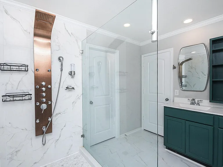 9316 Colonial Bent Ct — Photo 16