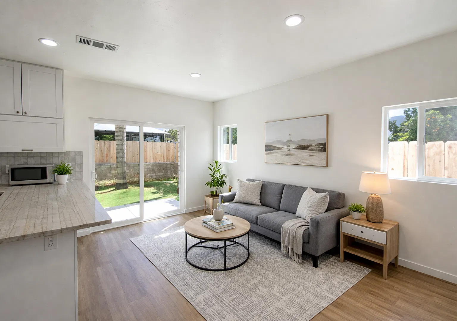 Newer Build! 4BD/2BA on 63rd — Photo 3
