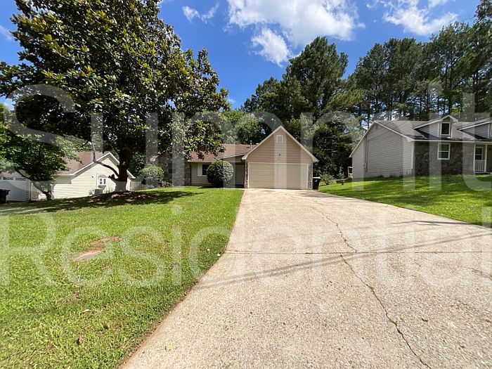 1st image of 245 Windemere Way