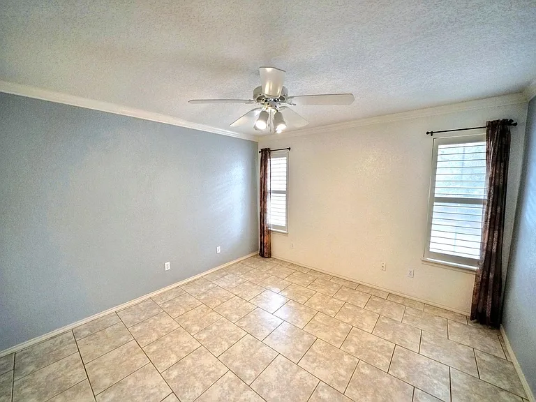 1508 Mount Laurel — Photo 42