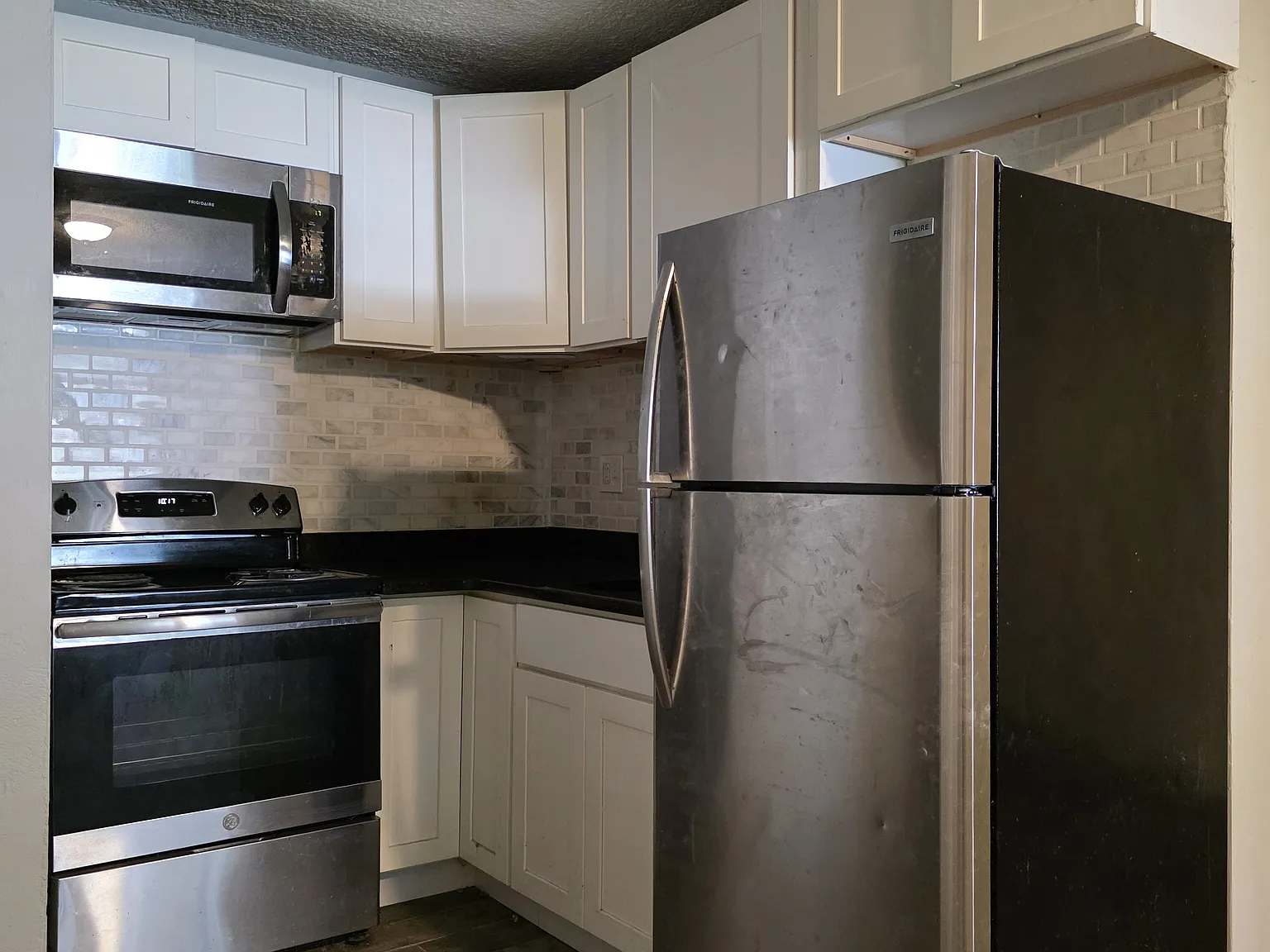 Studio, $1,200 — Photo 2