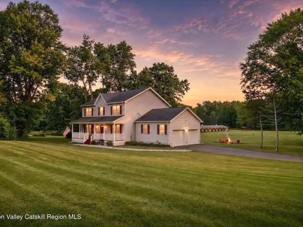 1 Sean Court, Rock Tavern, NY 12575