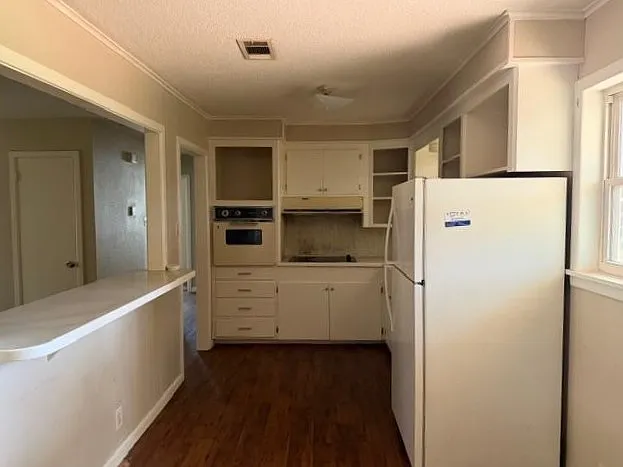 3321 Cherry St — Photo 12