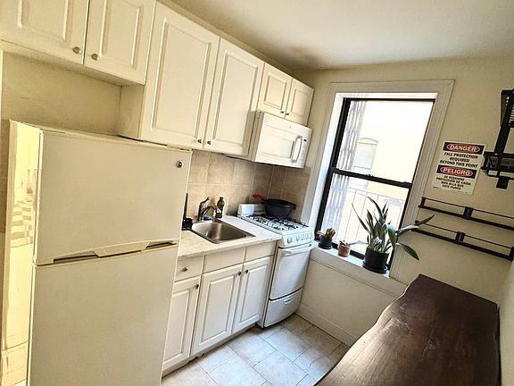5th image of 360 E 50th St APT 4C