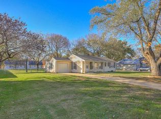 8548 Switzer Rd, Overland Park, KS 66214