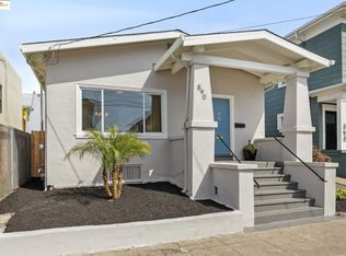 890 Arlington Ave, Oakland, CA 94608