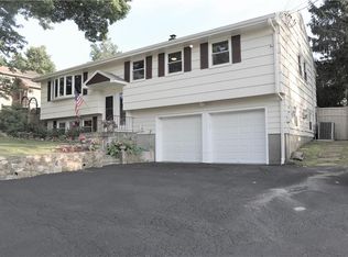 6 Cooper Dr, Ossining, NY 10562