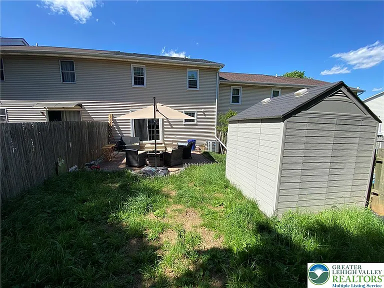 1656 Angela Dr — Photo 20