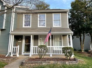 1507 Twisted Oak Dr, Reston, VA 20194