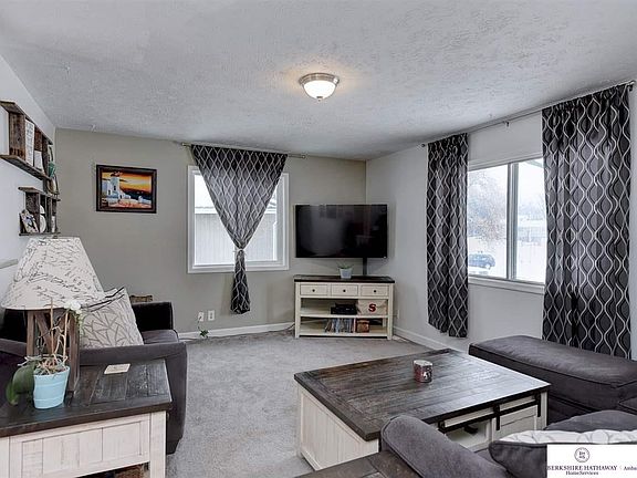 3rd image of 56 Cypress Cir