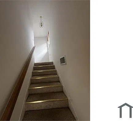 5 bed, 3200 sqft, $5,500 — Photo 1