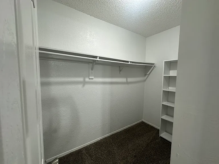 Maxton West Apartment Homes — Photo 33
