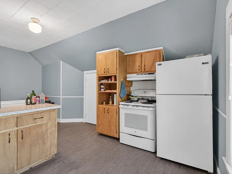 6 Hampshire St #2 — Photo 8