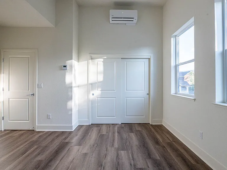 1442 Forest St — Photo 31