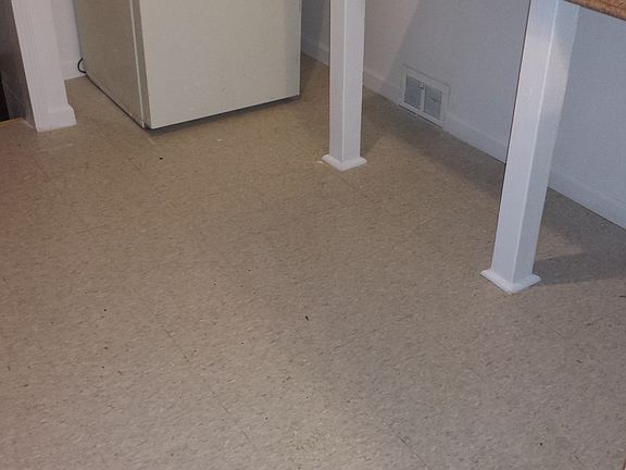 5th image of 17695 Runyon St