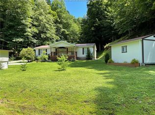 3345 Sugar Creek Rd, Kenna, WV 25248