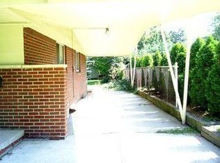 1100 Brooklawn Rd, Troy, MI 48084