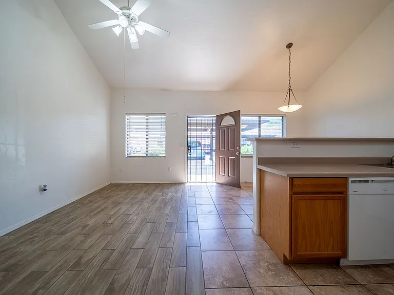 Bella Rosa Apartments — Photo 73