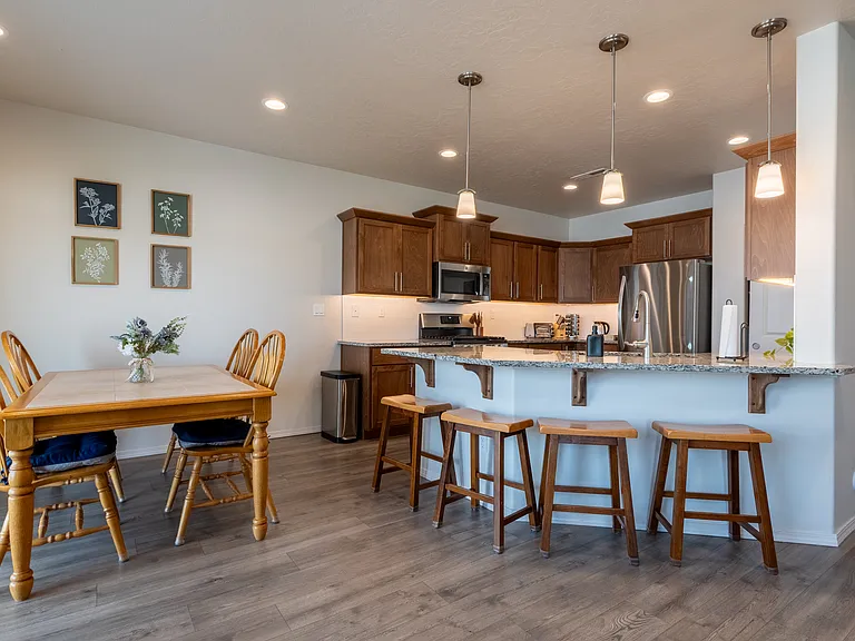 Dining seating for 8