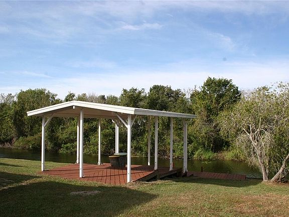2nd image of 422 Lagoon Ct