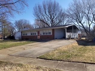 1340 Spring Valley Dr, Florissant, MO 63033
