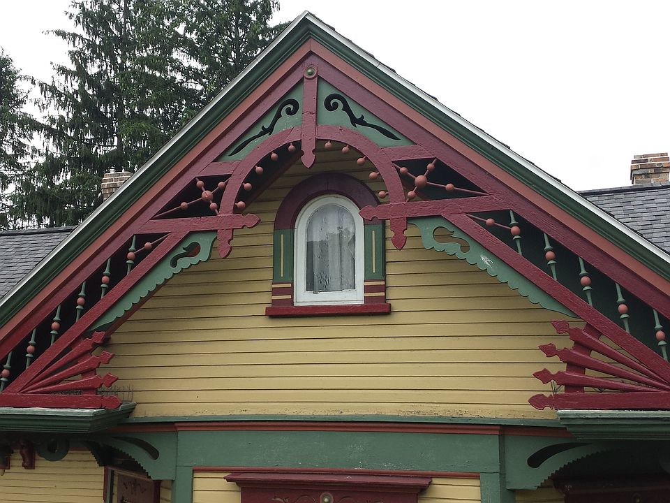 2nd image of 834 Walker St