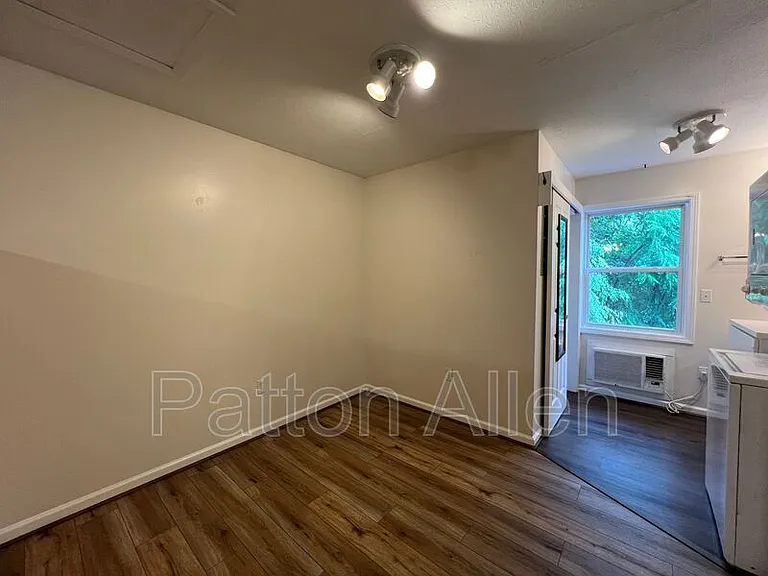 145 Citadel Dr #149H — Photo 8