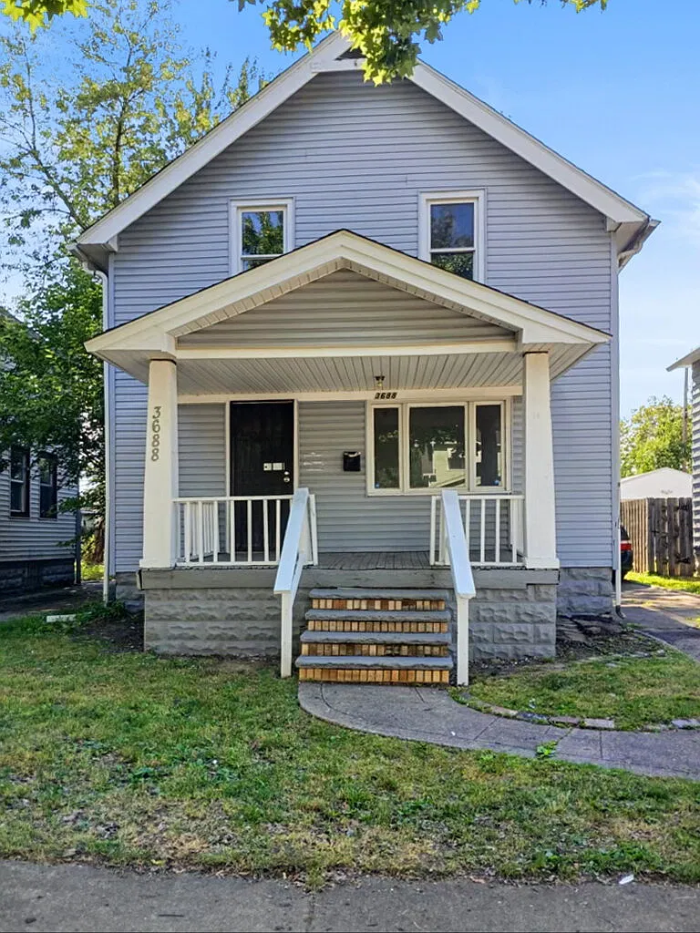 4 bed, 1.0 bath, $1,331 — Photo 1