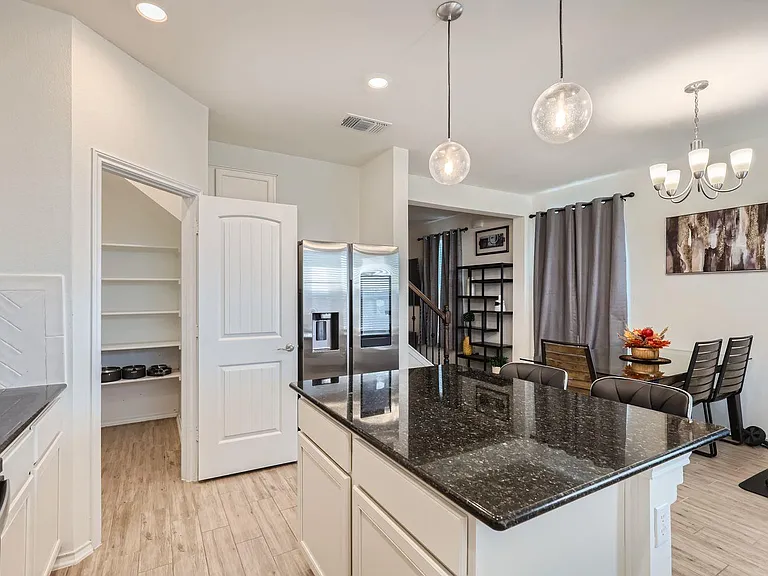 2110 Goji Ln — Photo 9