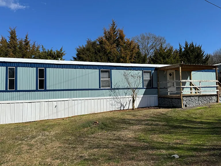 1111 Alexandria Rd SW — Photo 1