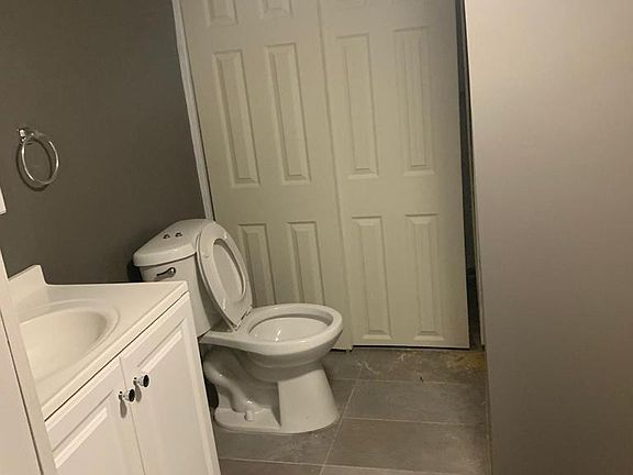 3rd image of 377 Sommerville Pl #1
