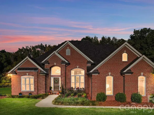 4414 Whitetail Ln, Midland, NC 28107