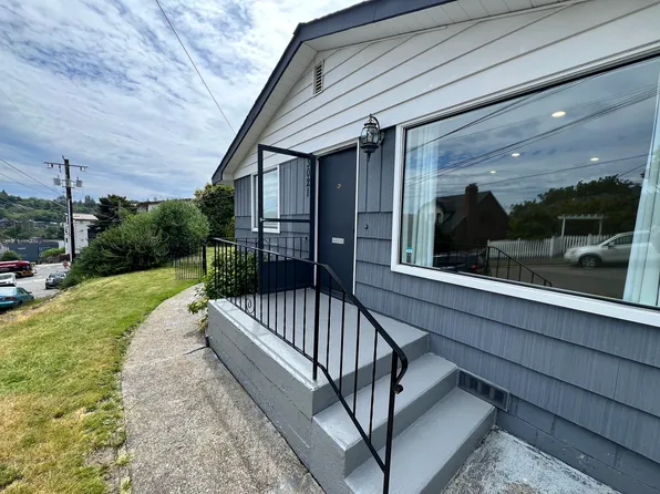 3021 SW Andover St, Seattle, WA 98126