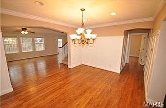 4th image of 938 N Harrison Ave