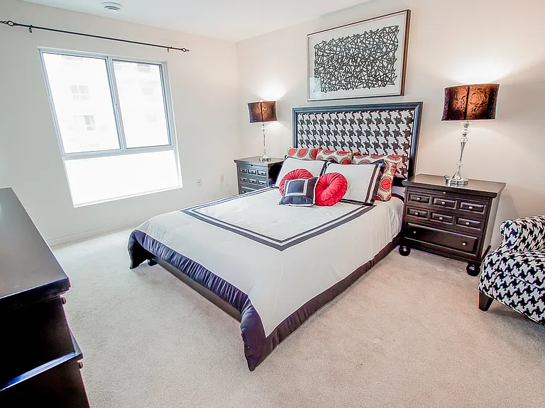 405 Waterloo St — Photo 12