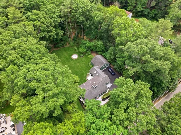 358 East St, Carlisle, MA 01741