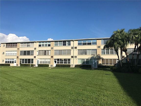 3rd image of 951 79th Ave N APT 321
