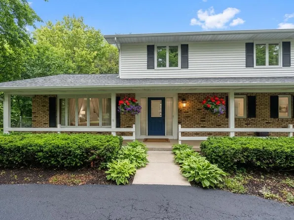 4538 Sundance Ct, Cottage Grove, WI 53527