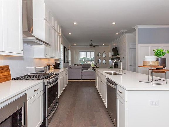 Great kitchen for a chef - Photo is representative - not actual