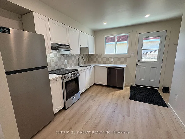 93B Tarquin Cres — Photo 4