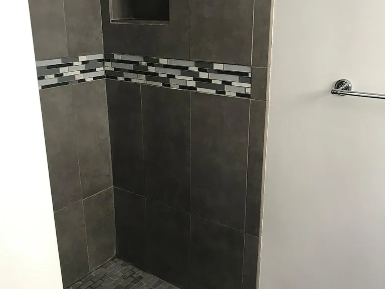 Crest Dr — Photo 12