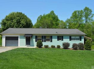 2705 14th St NE, Hickory, NC 28601