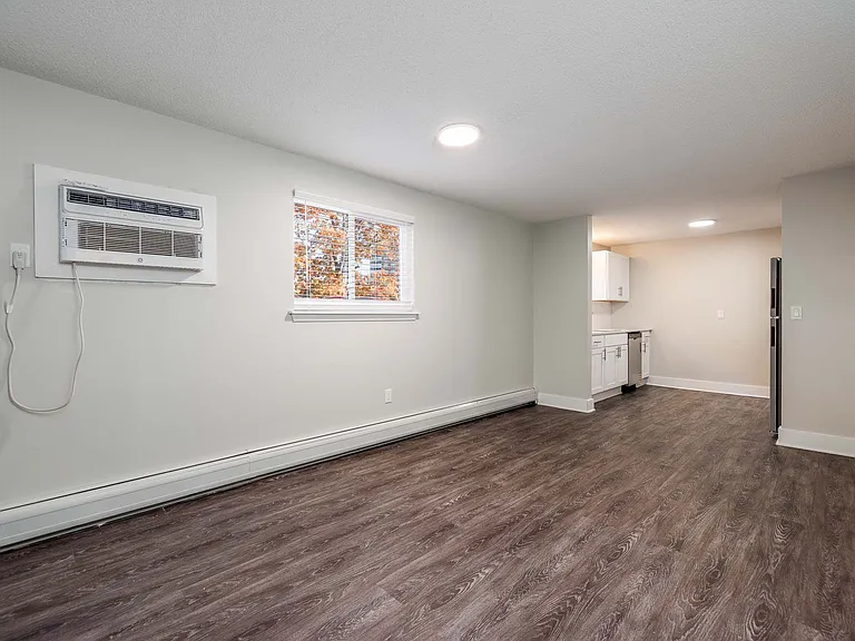 Northside Manor Apartments — Photo 12