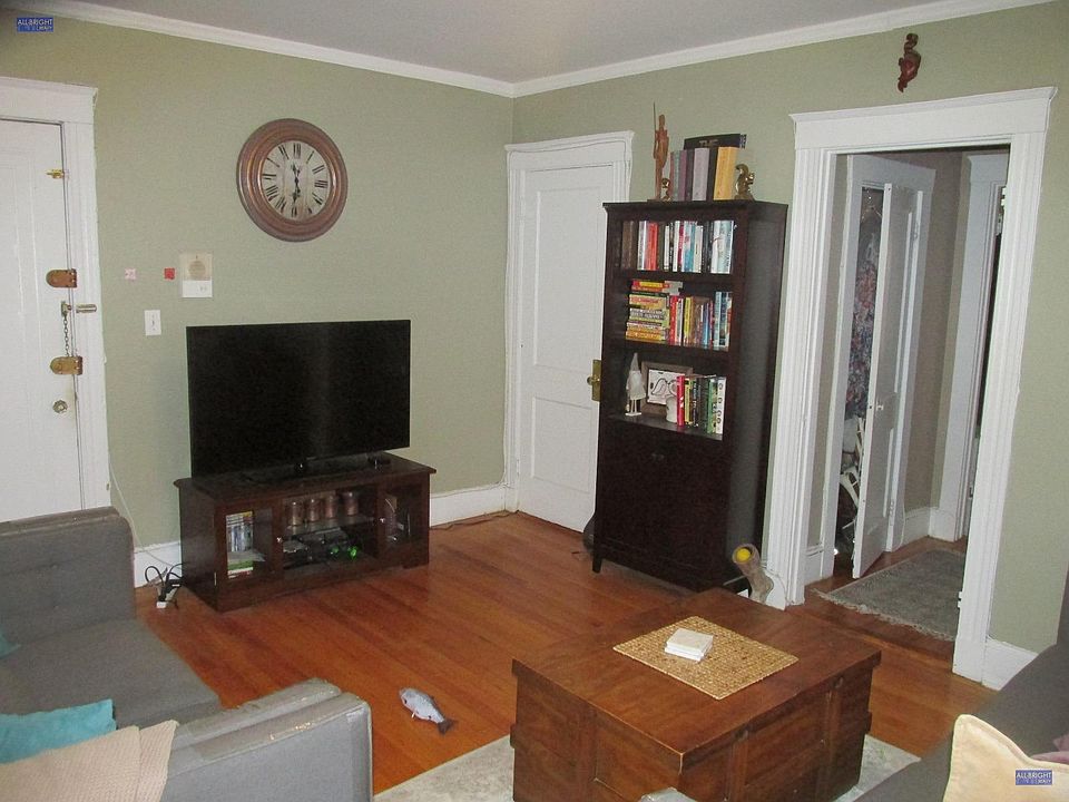 1st image of 1619 Commonwealth Ave APT 5B